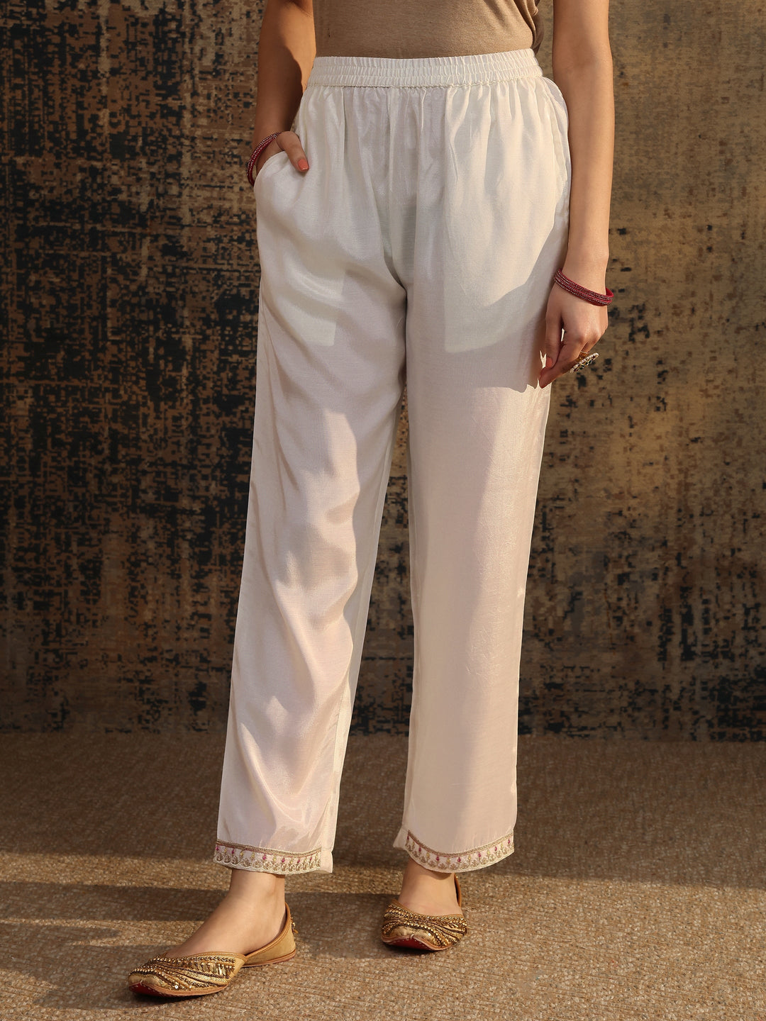  Libas Art White Embroidered Organza Straight Suit Set With Dupatta 