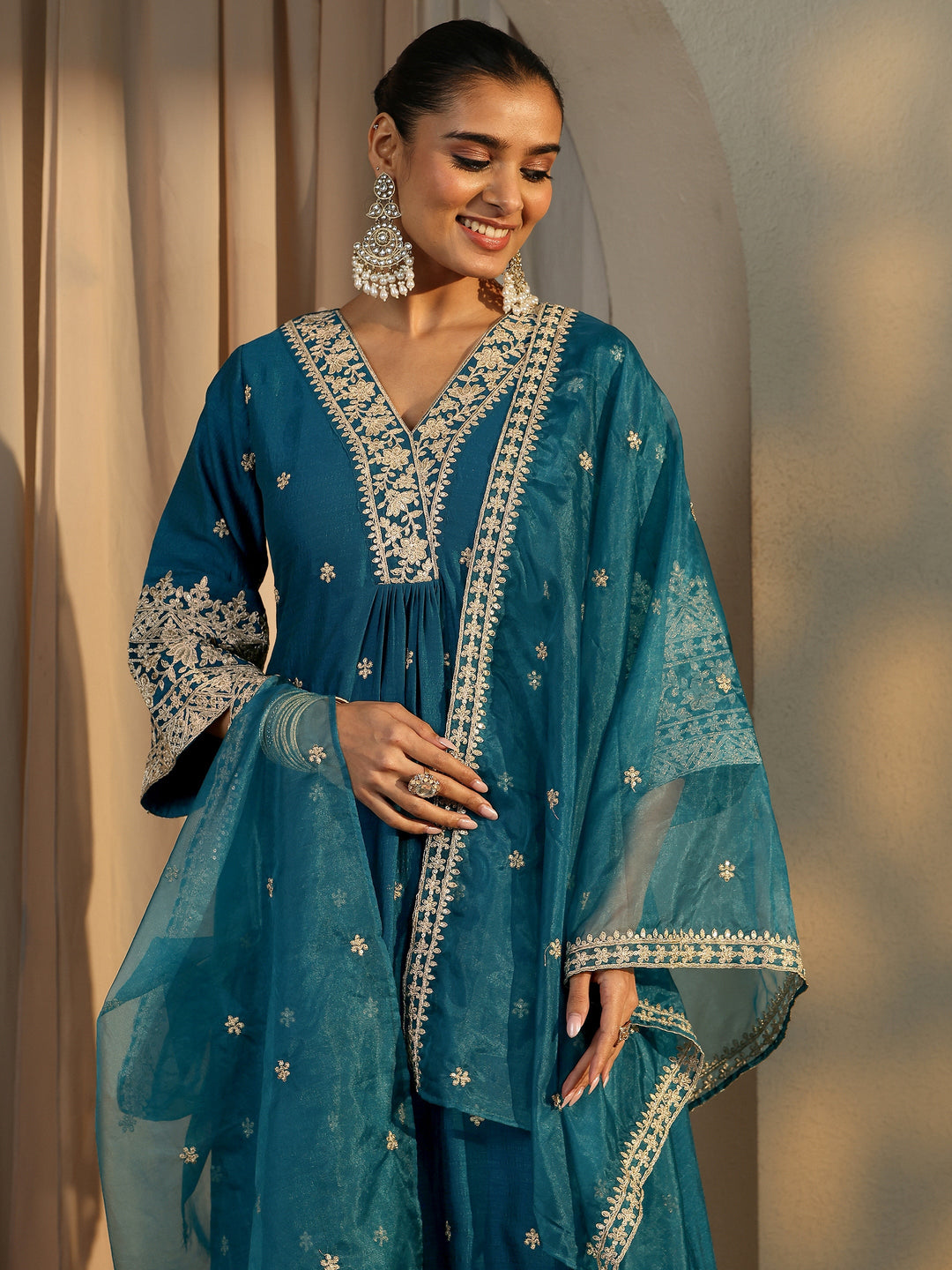  Teal Embroidered Silk Blend Anarkali Suit Set With Dupatta 