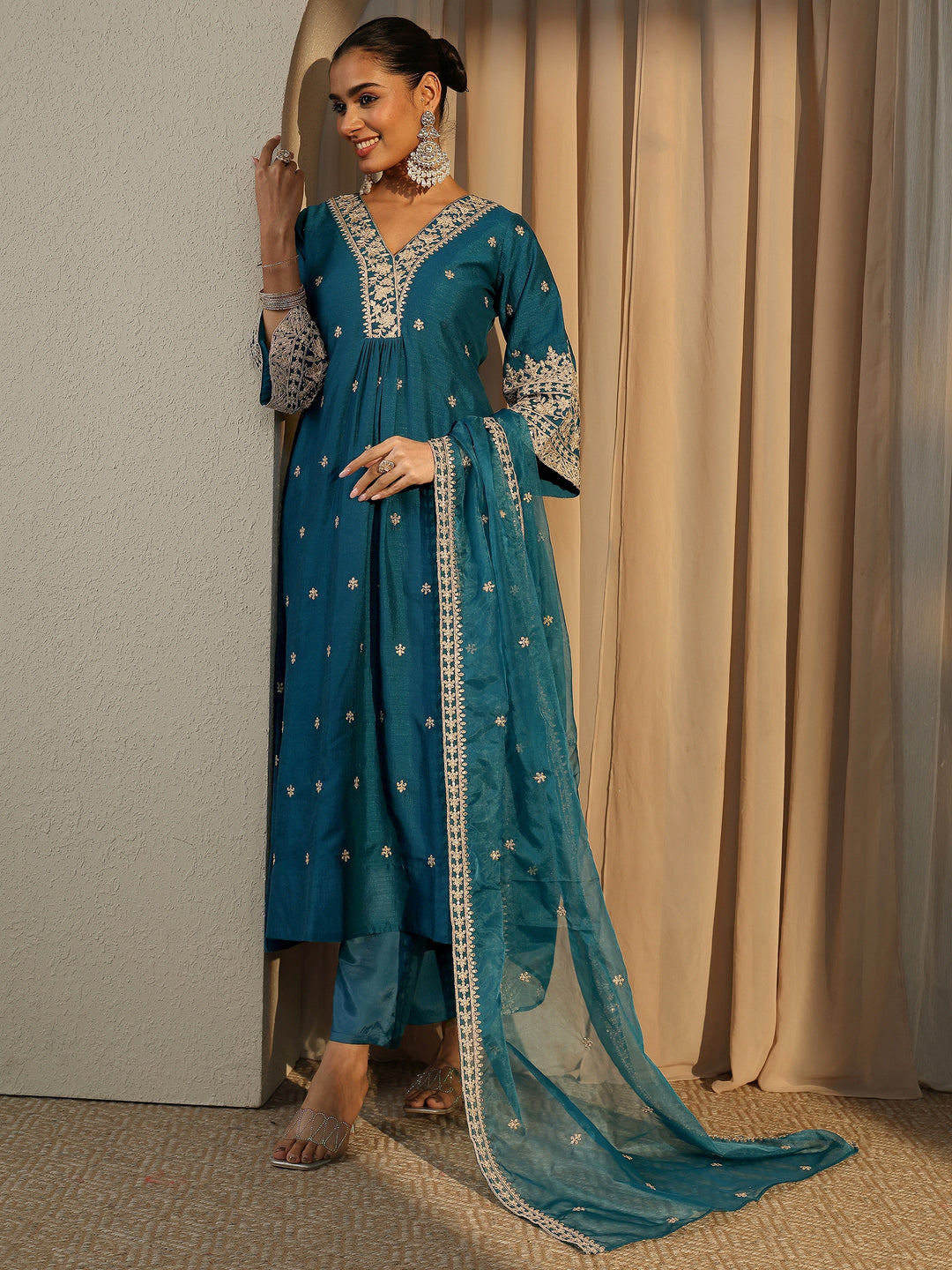  Teal Embroidered Silk Blend Anarkali Suit Set With Dupatta 