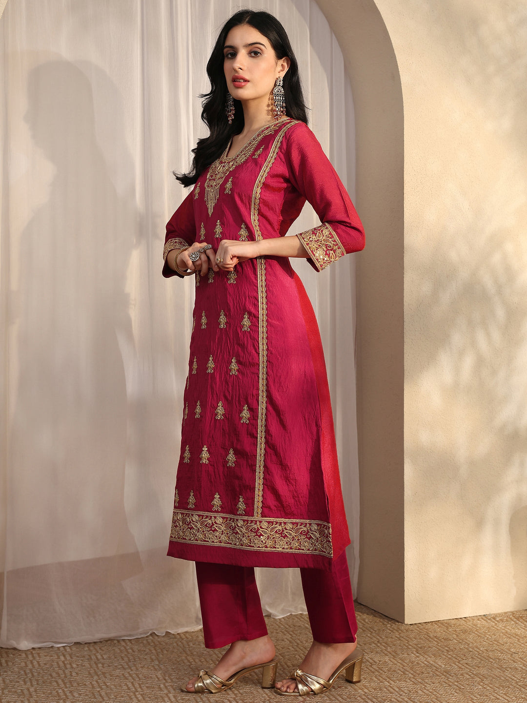  Pink Embroidered Silk Blend Straight Suit Set With Dupatta 