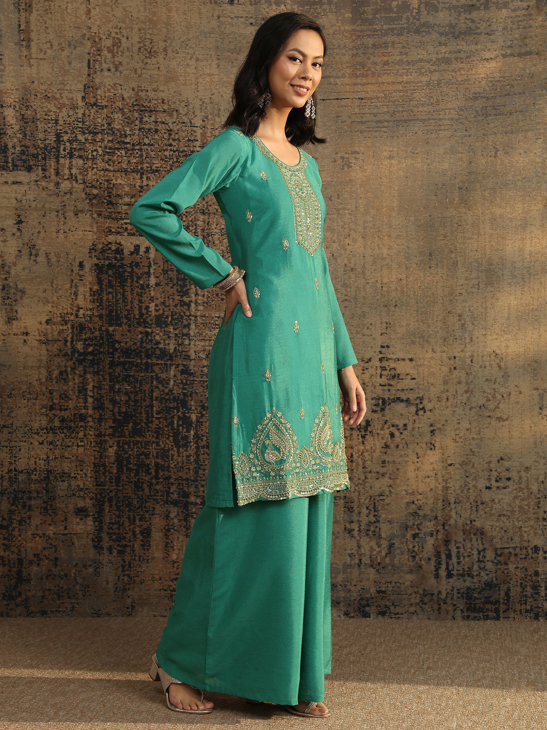  Libas Art Green Embroidered Organza Straight Suit Set With Dupatta 