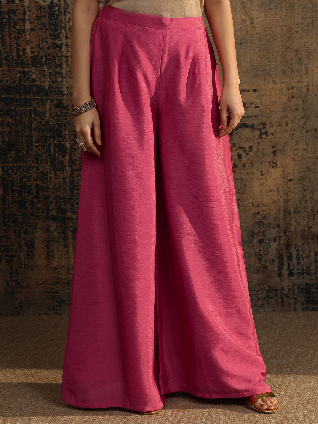  Libas Art Pink Embroidered Organza Straight Suit Set With Dupatta 