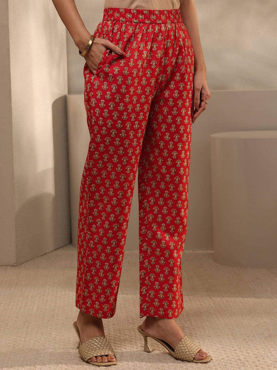  Pink Printed cotton blend Straight Suit Set With Dupatta 