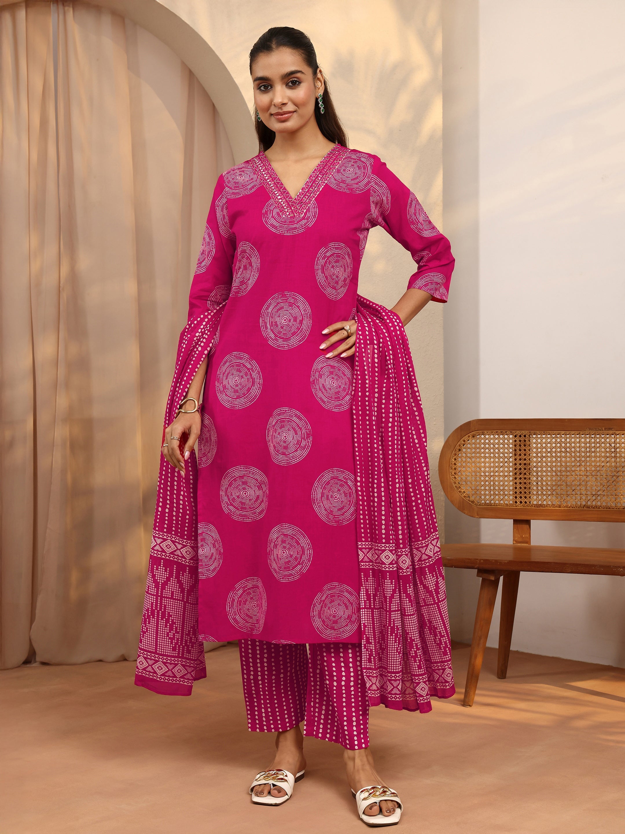Pink Geometric Printed Cotton Suit Set With Dupatta-image-2