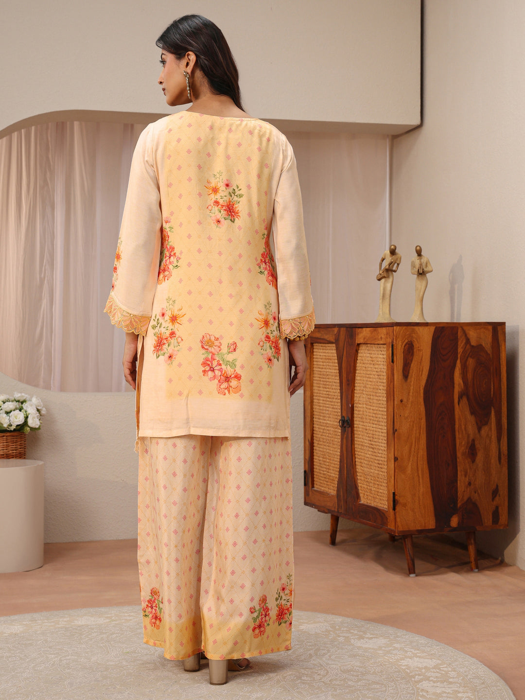  Peach Floral Printed Silk Blend Straight Kurta Set 