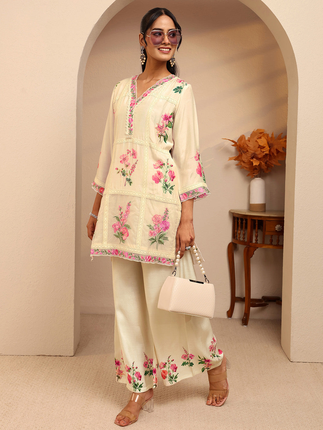  Off White Floral Printed Silk Blend Straight Suit Set 