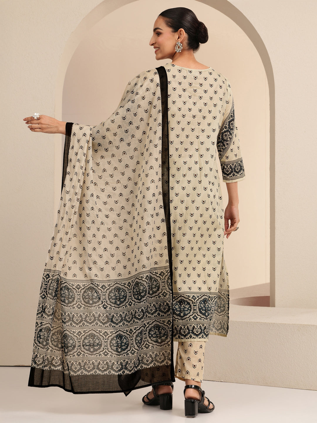  Cream Ethnic Printed Cotton Straight Suit Set 