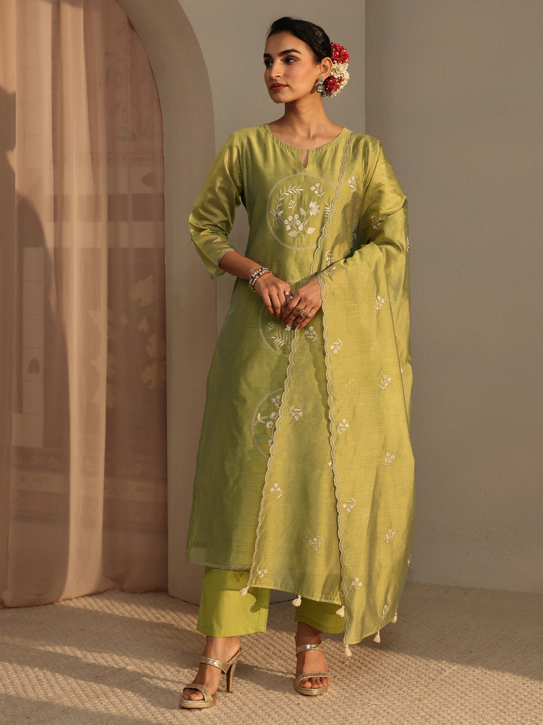  Libas Art Green Embroidered Silk Blend Straight Suit Set With Dupatta 