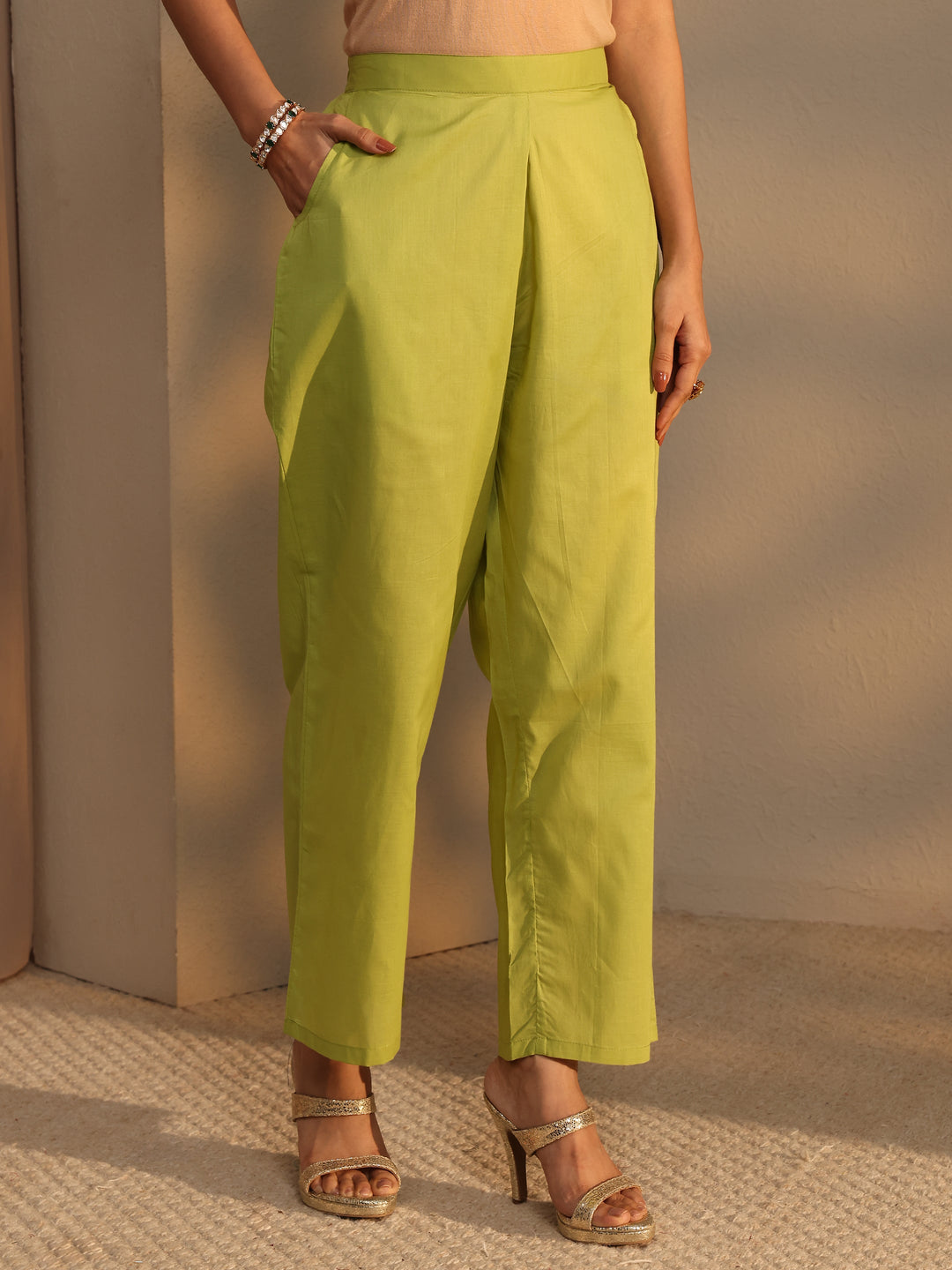  Libas Art Green Embroidered Silk Blend Straight Suit Set With Dupatta 