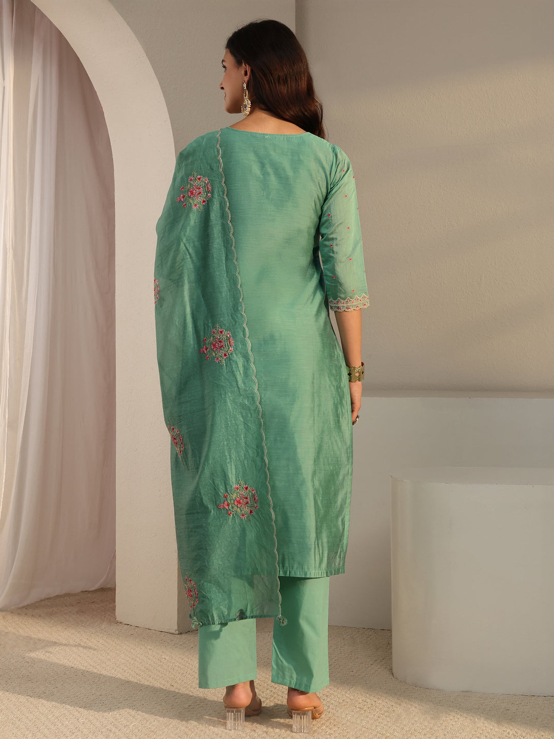  Libas Art Green Embroidered Silk Blend Straight Suit Set With Dupatta 