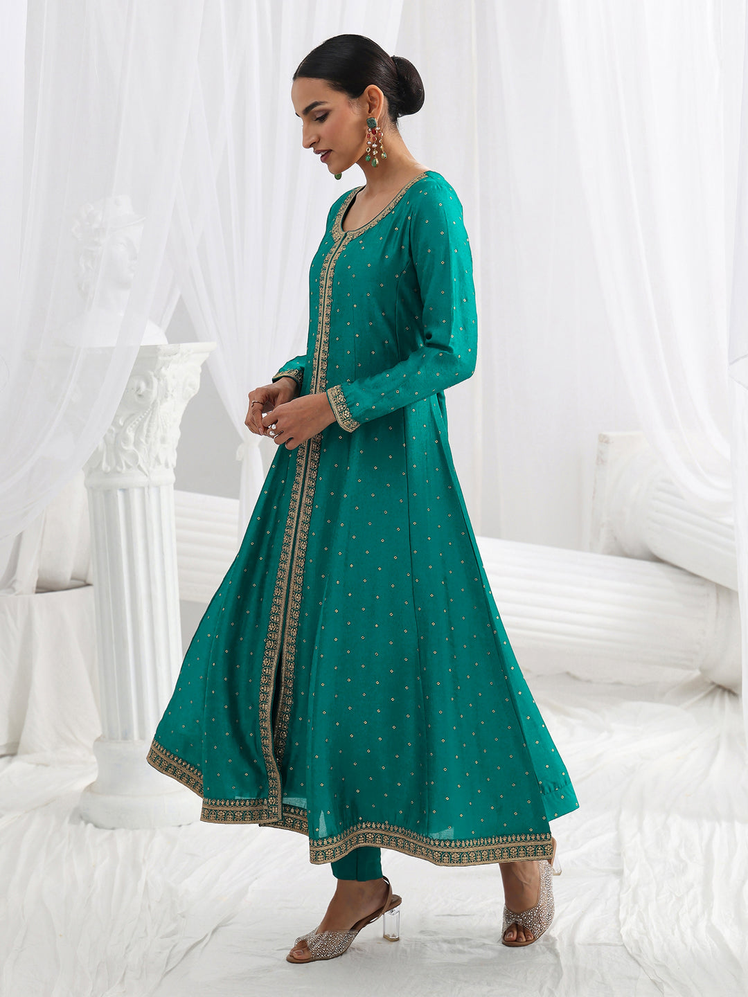  Green Embroidered Silk Blend A-Line Suit Set With Dupatta 