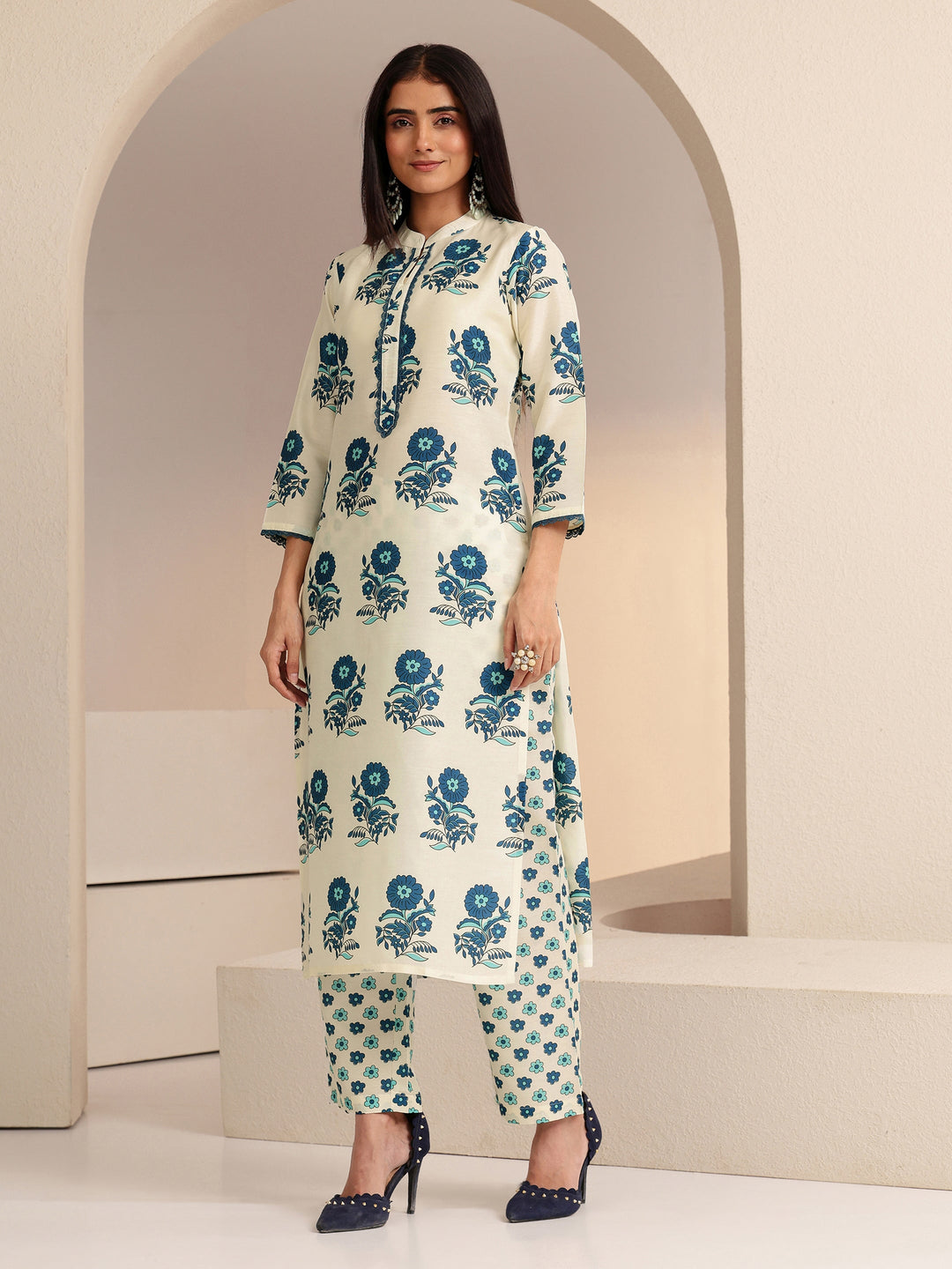  Ivory Floral Printed Straight Cotton Blend Suit Set 