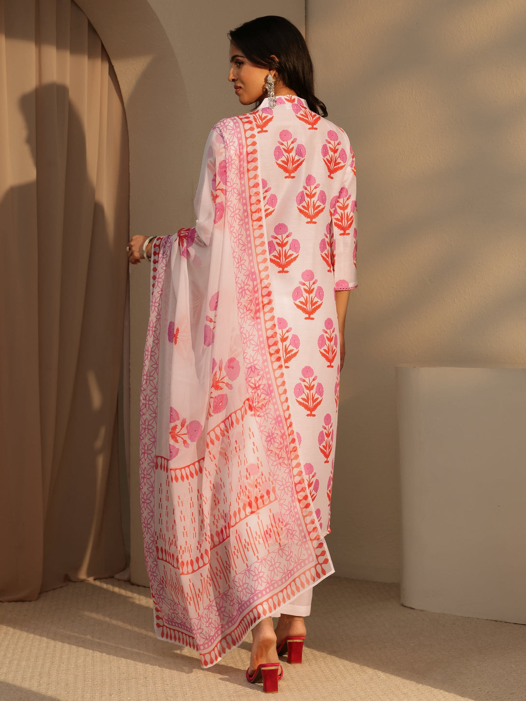  White Floral Printed Straight  Cotton Blend Suit Set 