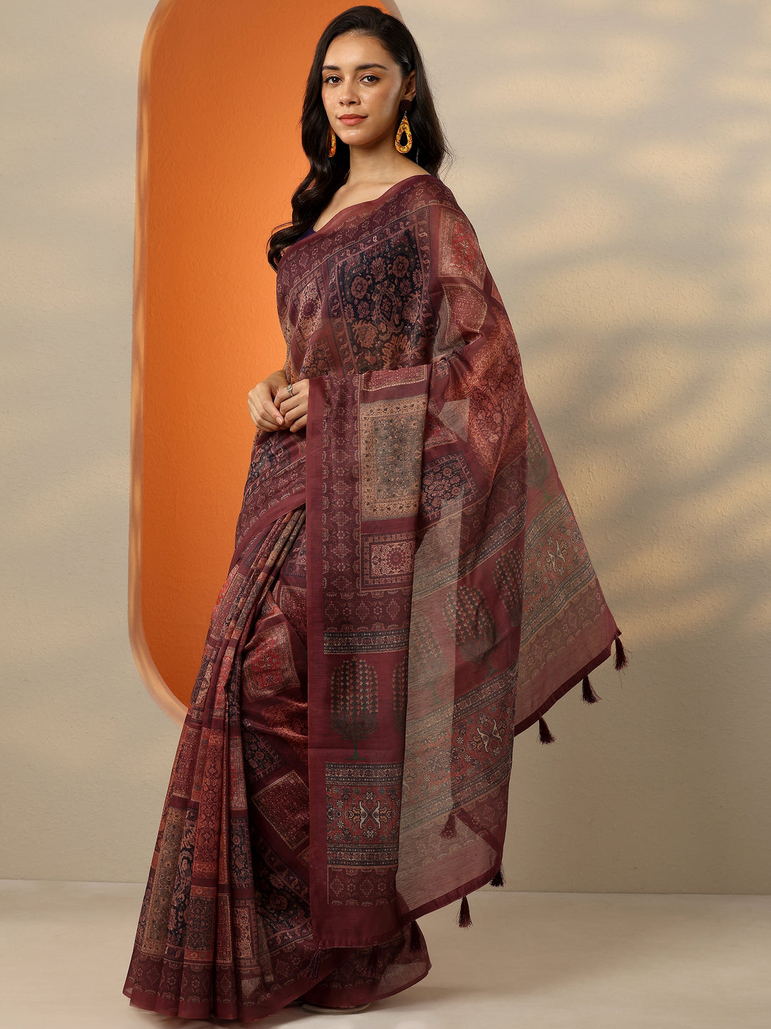  Maroon Printed Silk Blend Saree With Unstitched Blouse Picece 