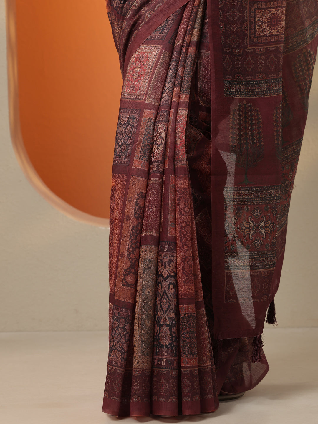  Maroon Printed Silk Blend Saree With Unstitched Blouse Picece 