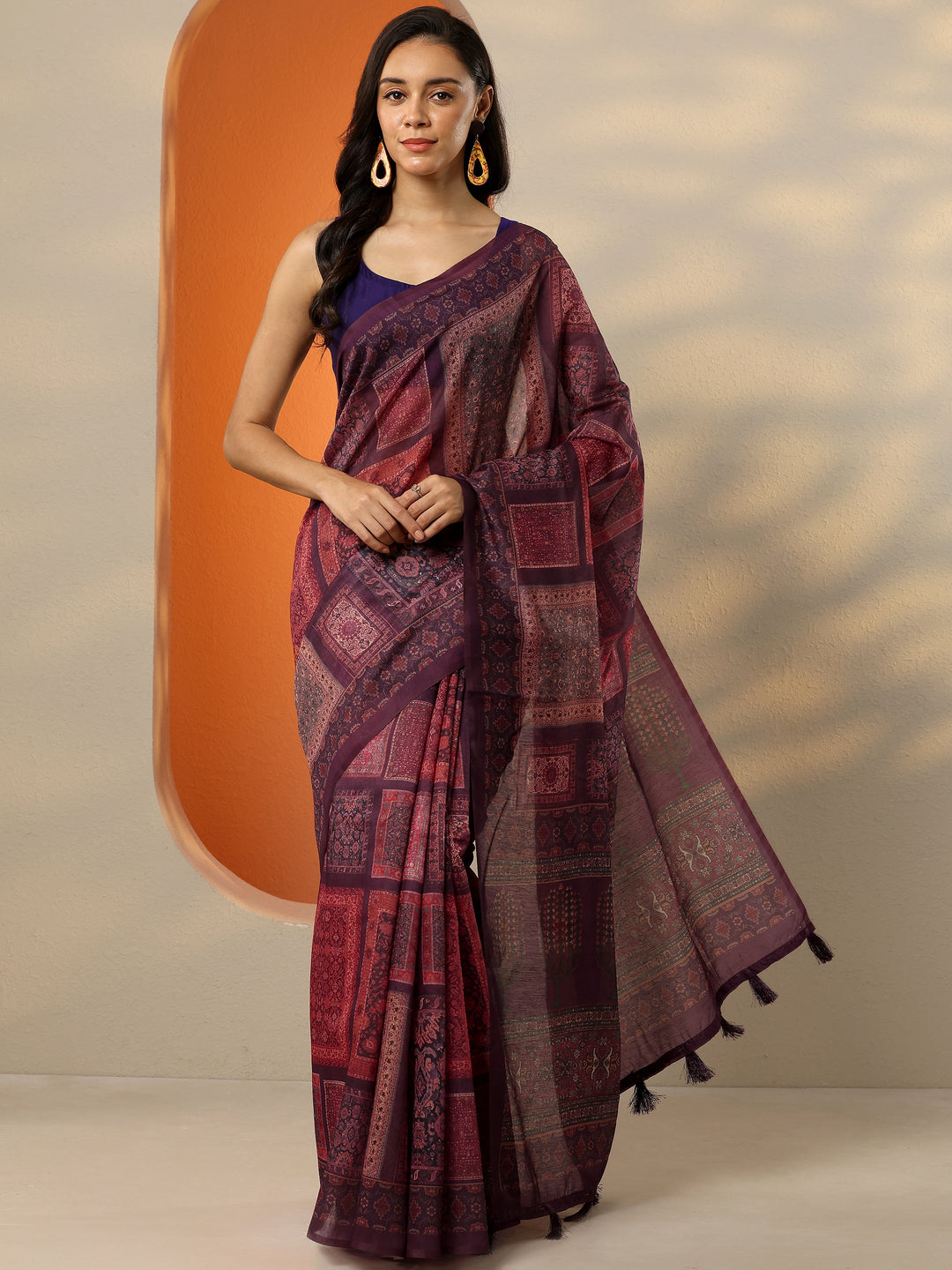  Burgundy Printed Silk Blend Saree With Unstitched Blouse Picece 