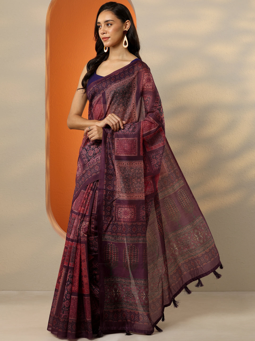  Burgundy Printed Silk Blend Saree With Unstitched Blouse Picece 