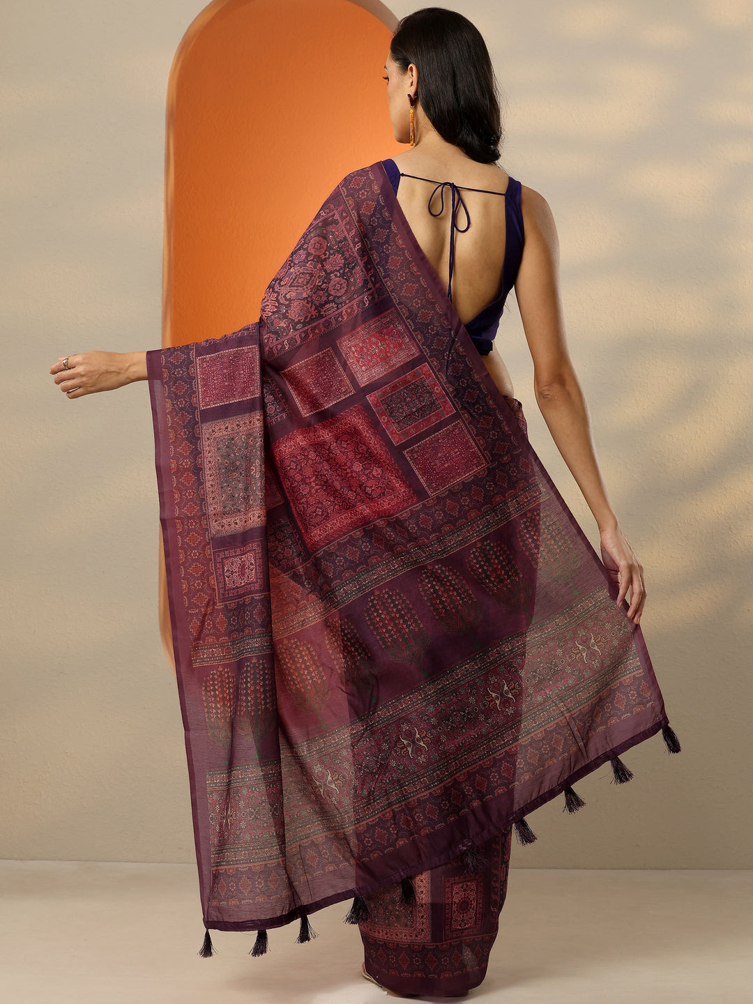  Burgundy Printed Silk Blend Saree With Unstitched Blouse Picece 