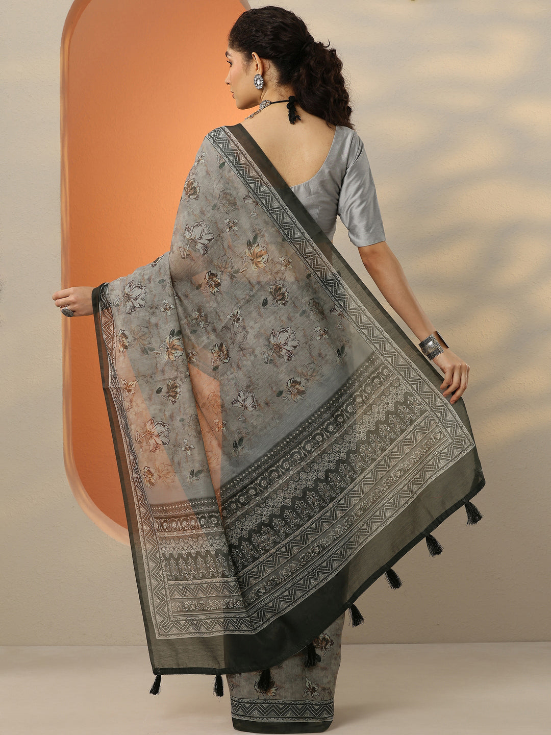  Grey Printed Silk Blend Saree With Unstitched Blouse Piece 