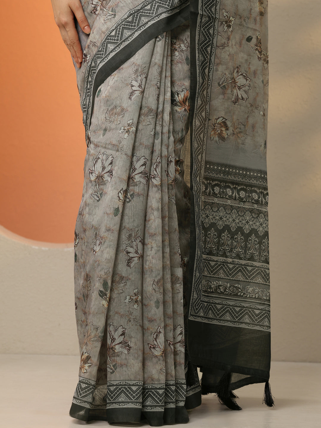  Grey Printed Silk Blend Saree With Unstitched Blouse Piece 
