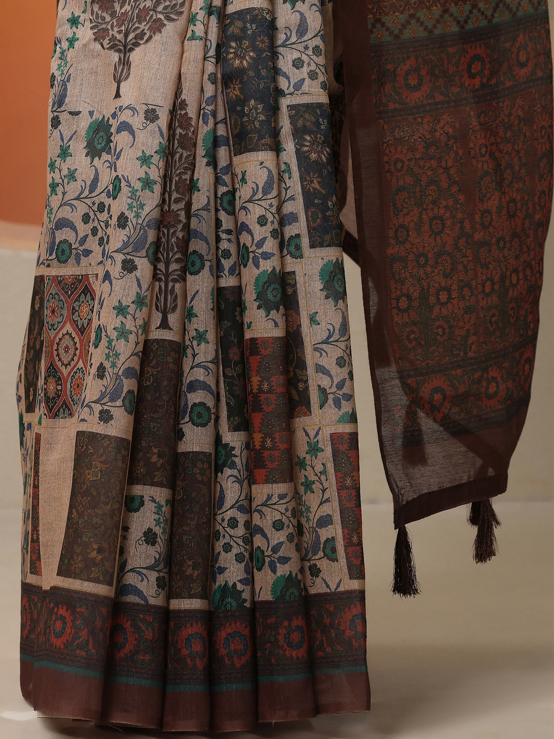  Beige Printed Silk Blend Saree With Unstitched Blouse Piece 