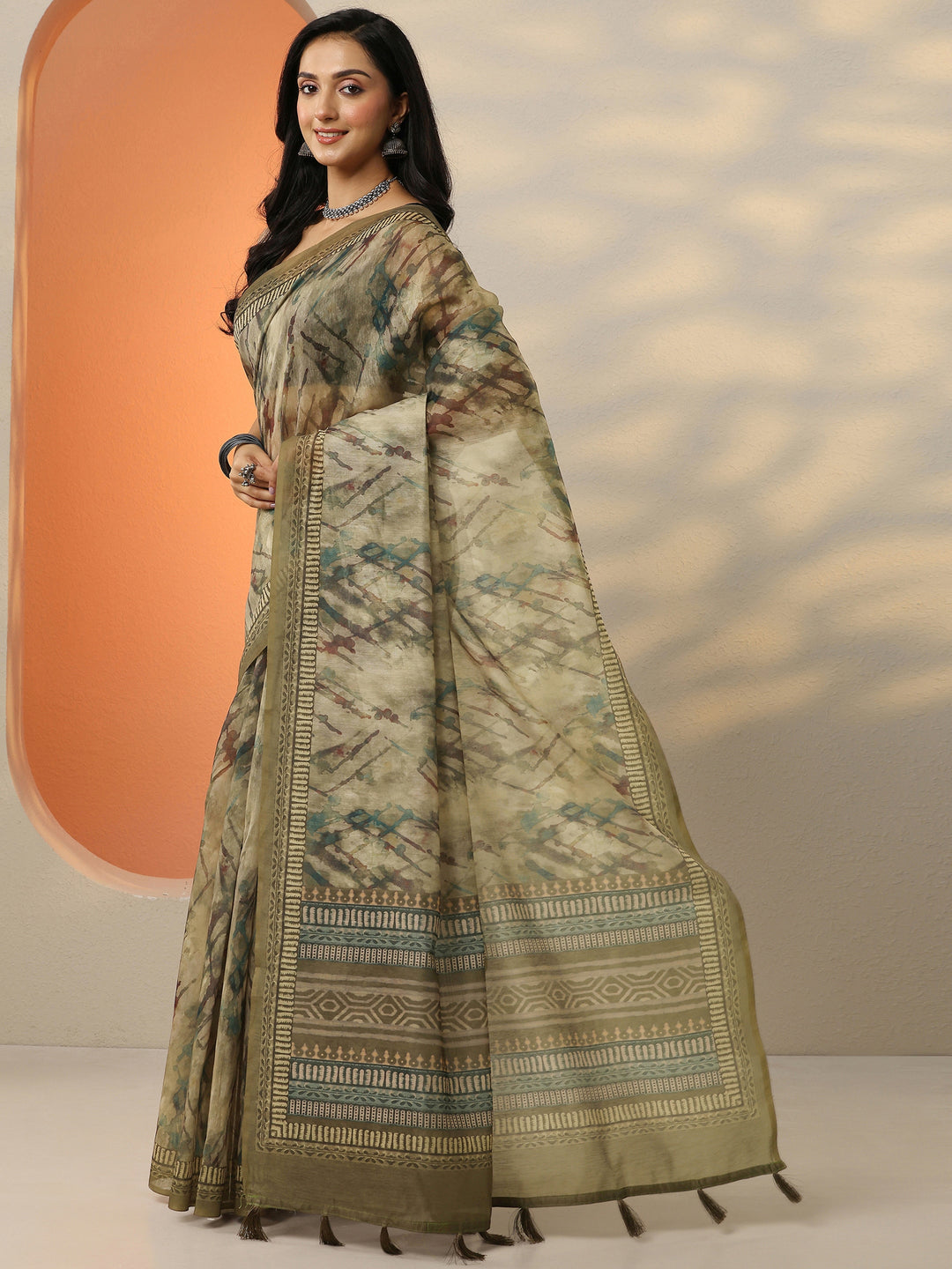  Beige Printed Silk Blend Saree With Unstitched Blouse Picece 