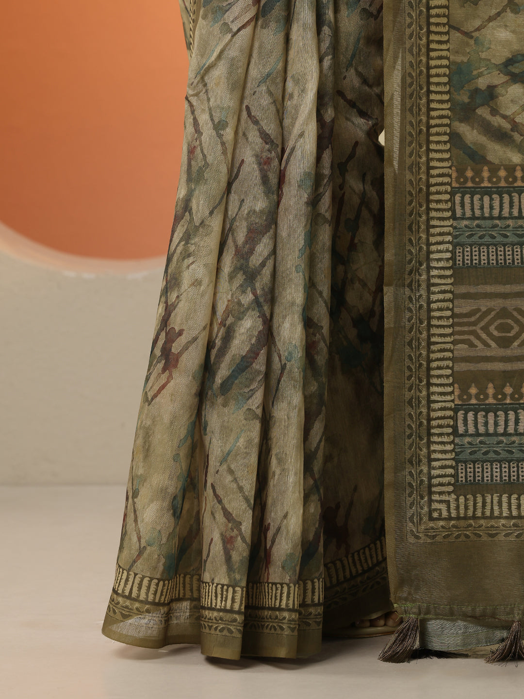  Beige Printed Silk Blend Saree With Unstitched Blouse Picece 