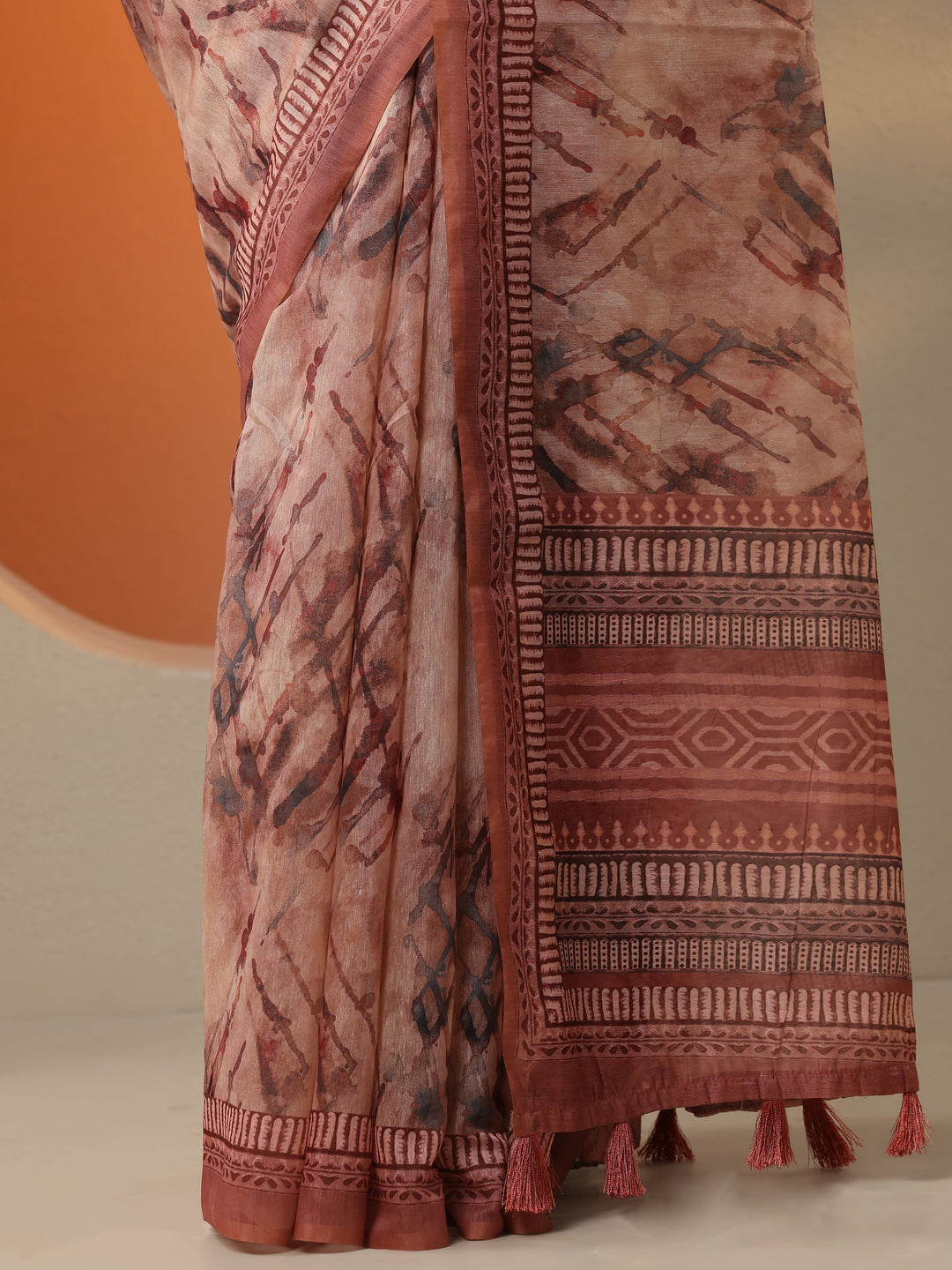  Brown Printed Silk Blend Saree With Unstitched Blouse Picece 