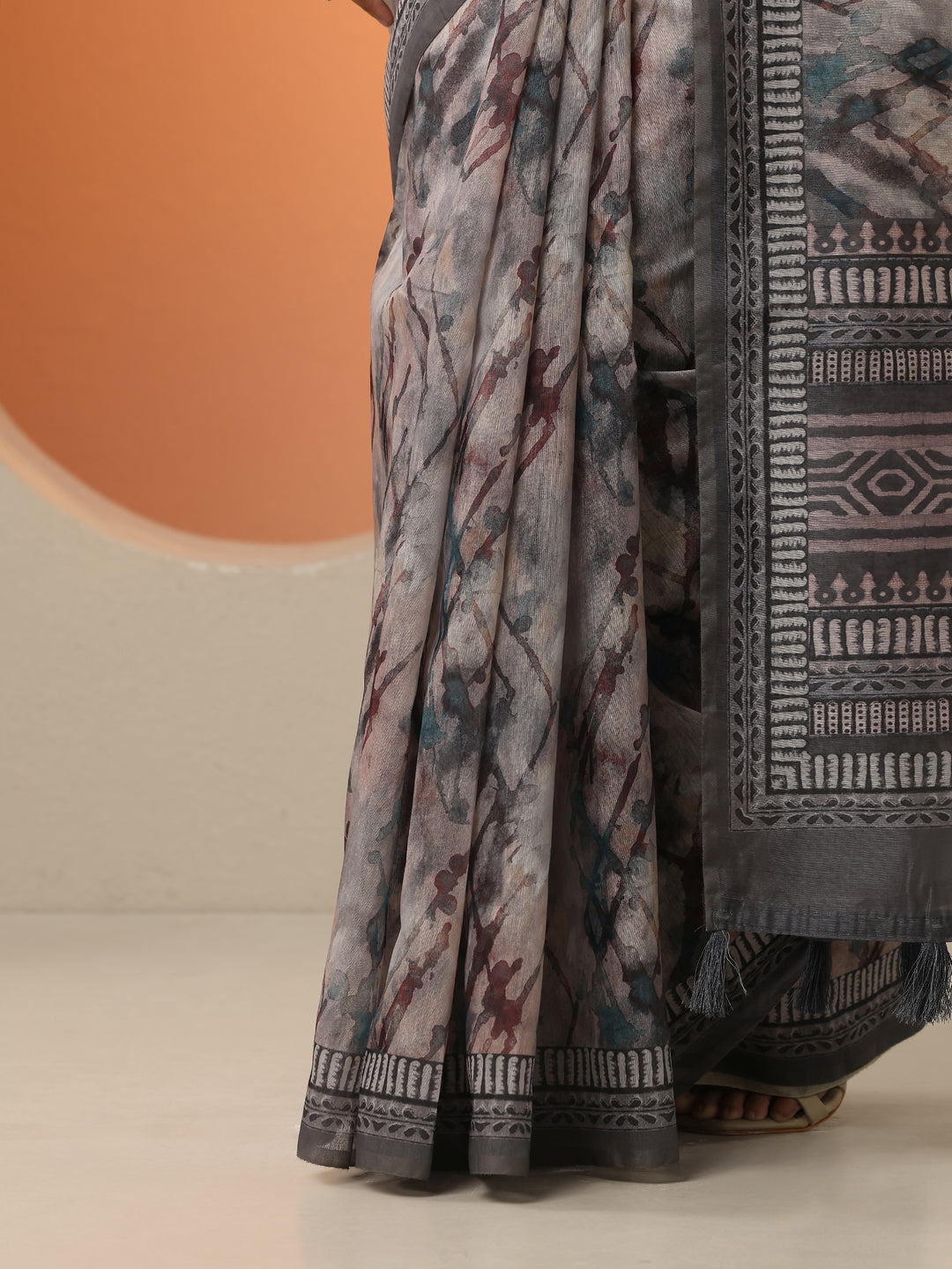  Black Printed Silk Blend Saree With Unstitched Blouse Picece 