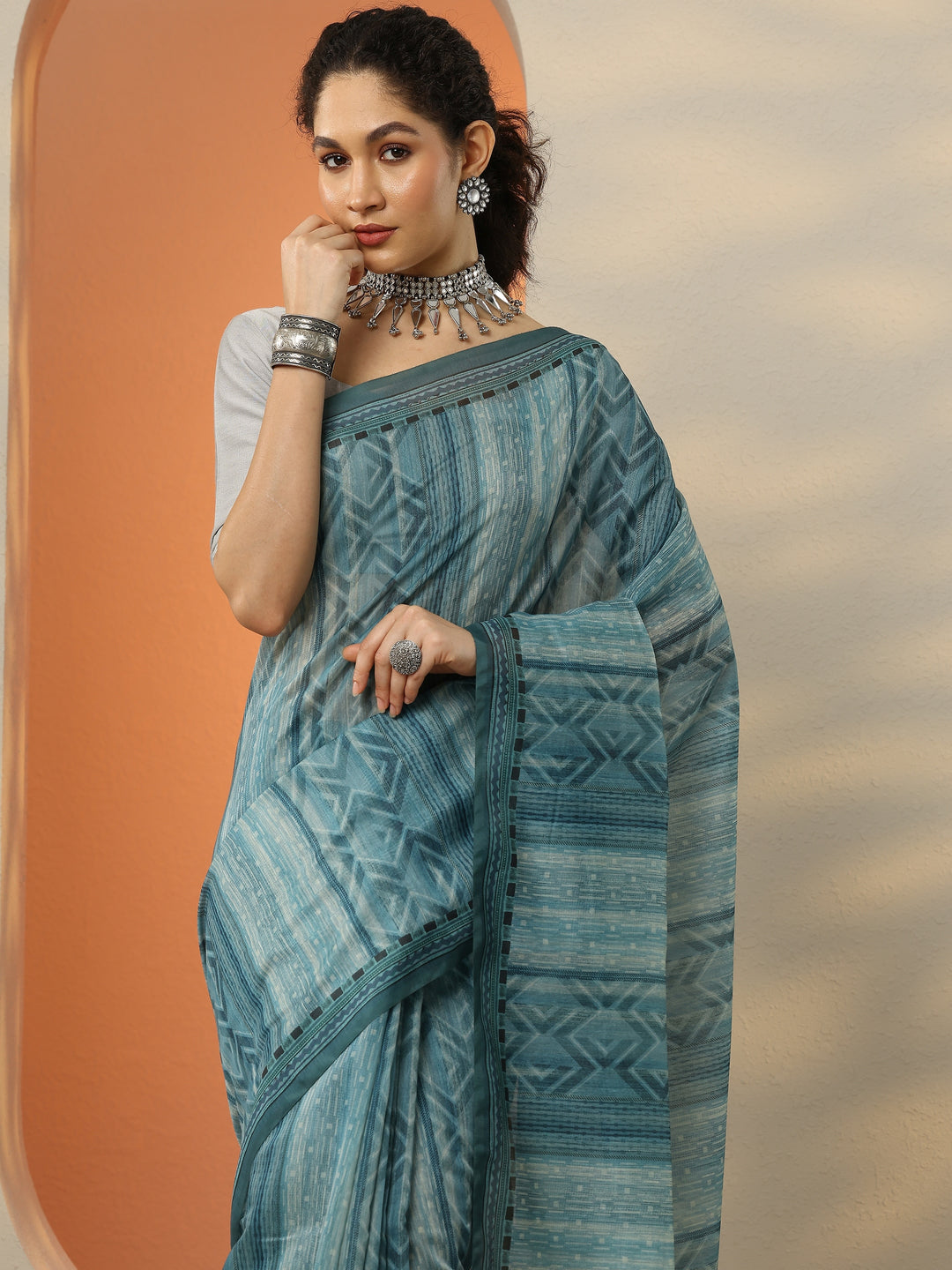  Green Printed Silk Blend Saree With Unstitched Blouse Picece 