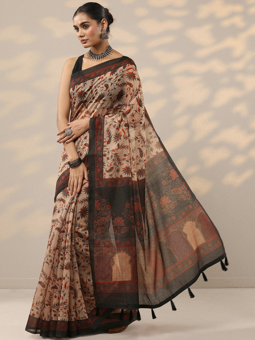  Beige Printed Silk Blend Saree With Unstitched Blouse Piece 