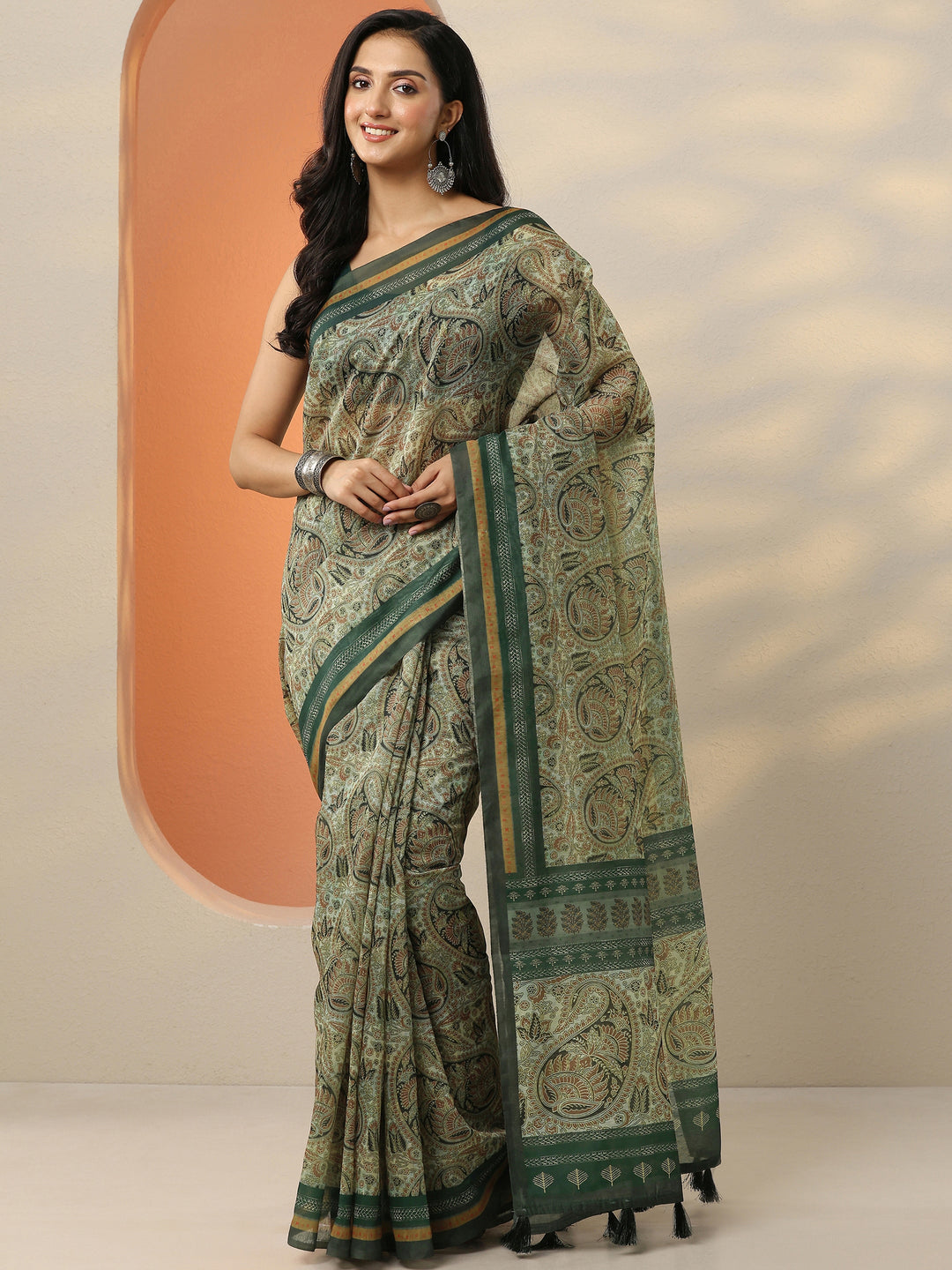  Green Printed Silk Blend Saree With Unstitched Blouse Piece 