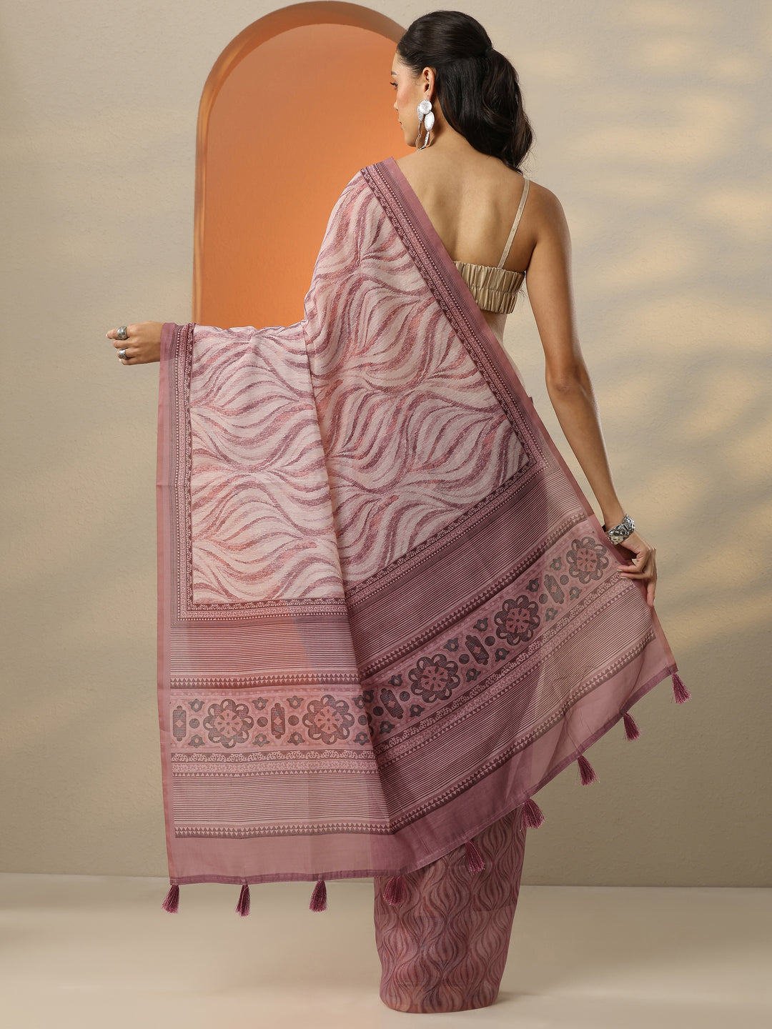  Peach Printed Silk Blend Saree With Unstitched Blouse Picece 