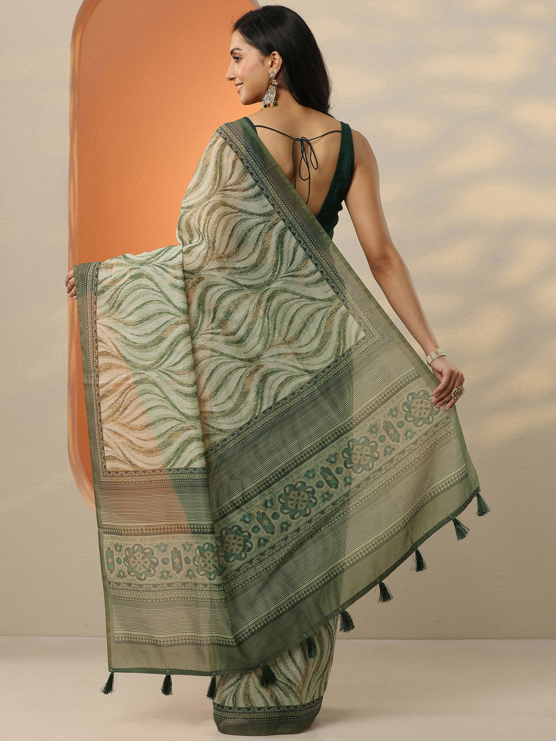  Green Printed Silk Blend Saree With Unstitched Blouse Piece 