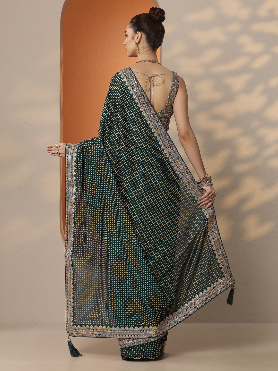  Green Printed Silk Blend Saree With Unstitched Blouse Piece 