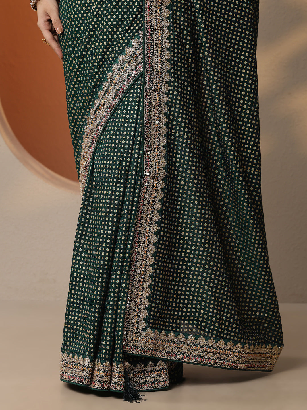  Green Printed Silk Blend Saree With Unstitched Blouse Piece 