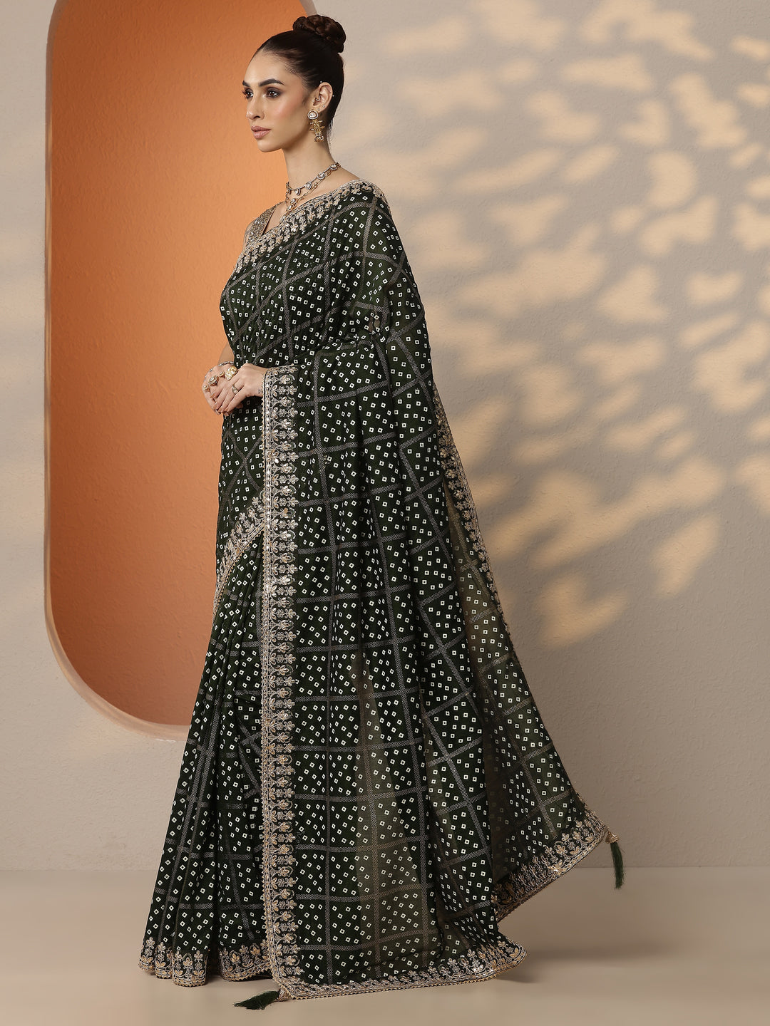  Green Bandhani Printed Silk Blend Saree With Unstitched Blouse Piece 