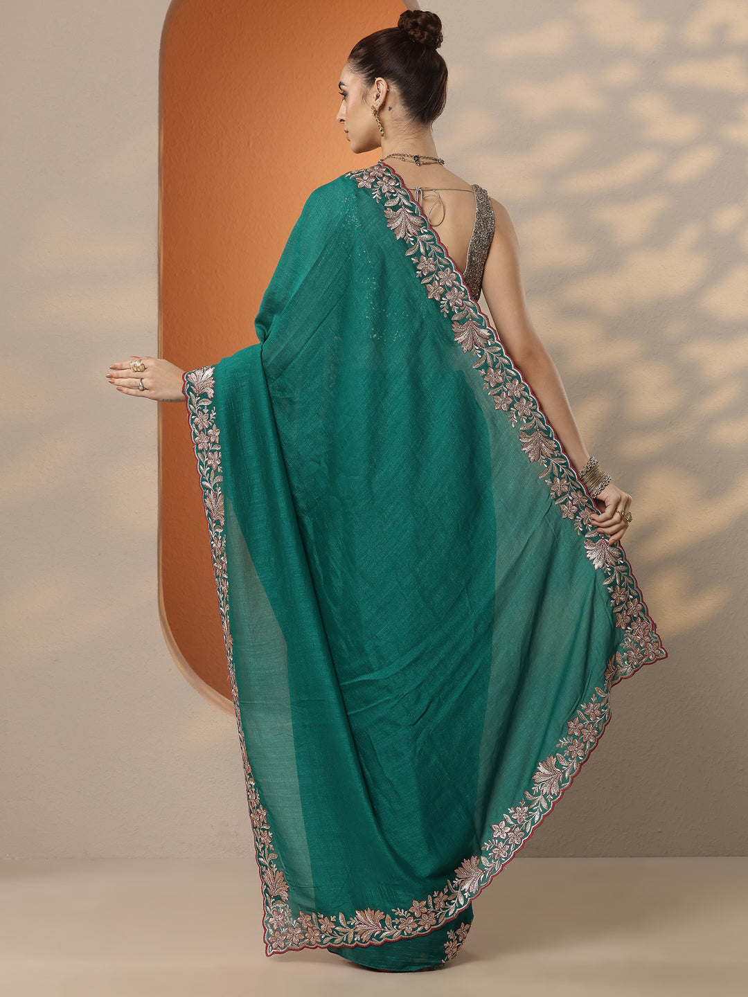  Green Solid Silk Blend Saree With Unstitched Blouse Piece 