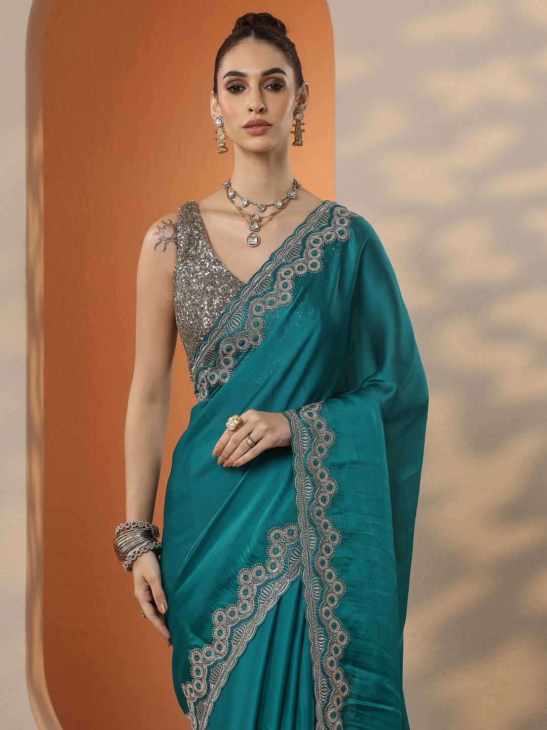  Green Solid Chiffon Saree With Unstitched Blouse Piece 