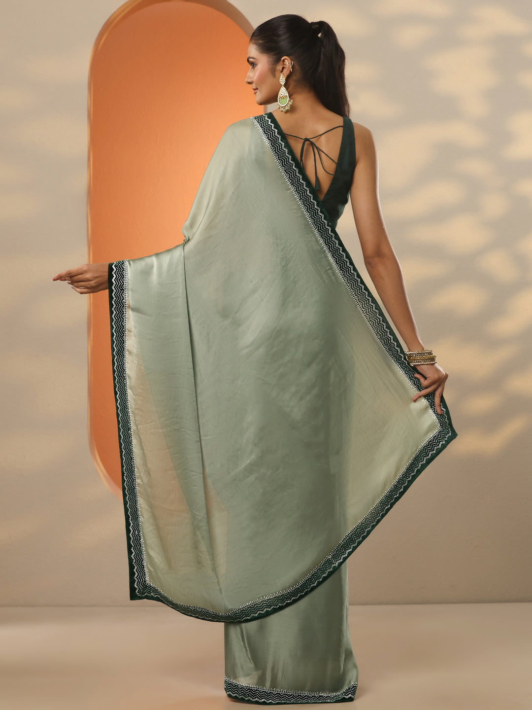 Green Solid Chiffon Saree With Unstitched Blouse Piece 