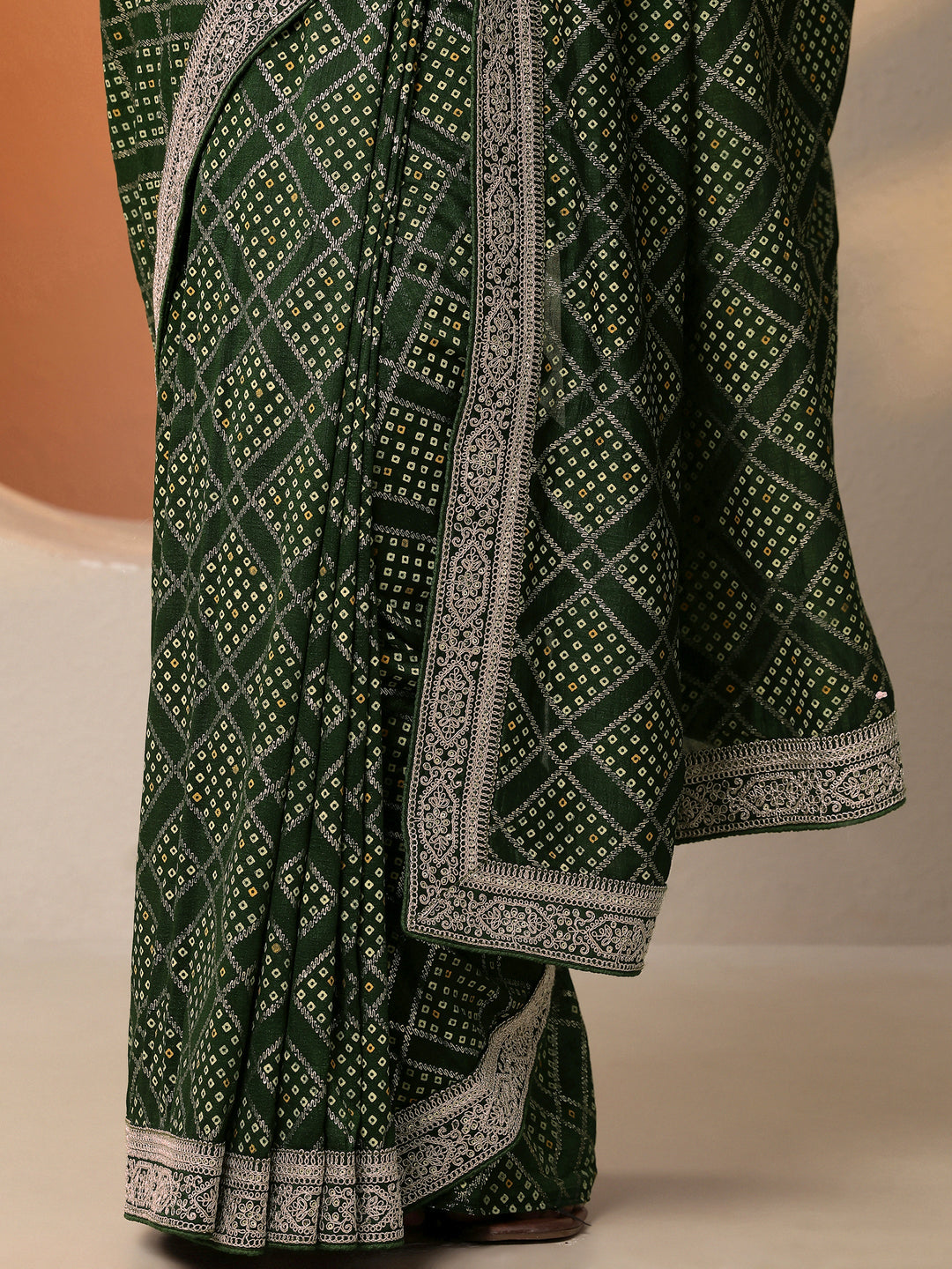  Green Bandhani Printed Silk Blend Saree With Unstitched Blouse Piece 