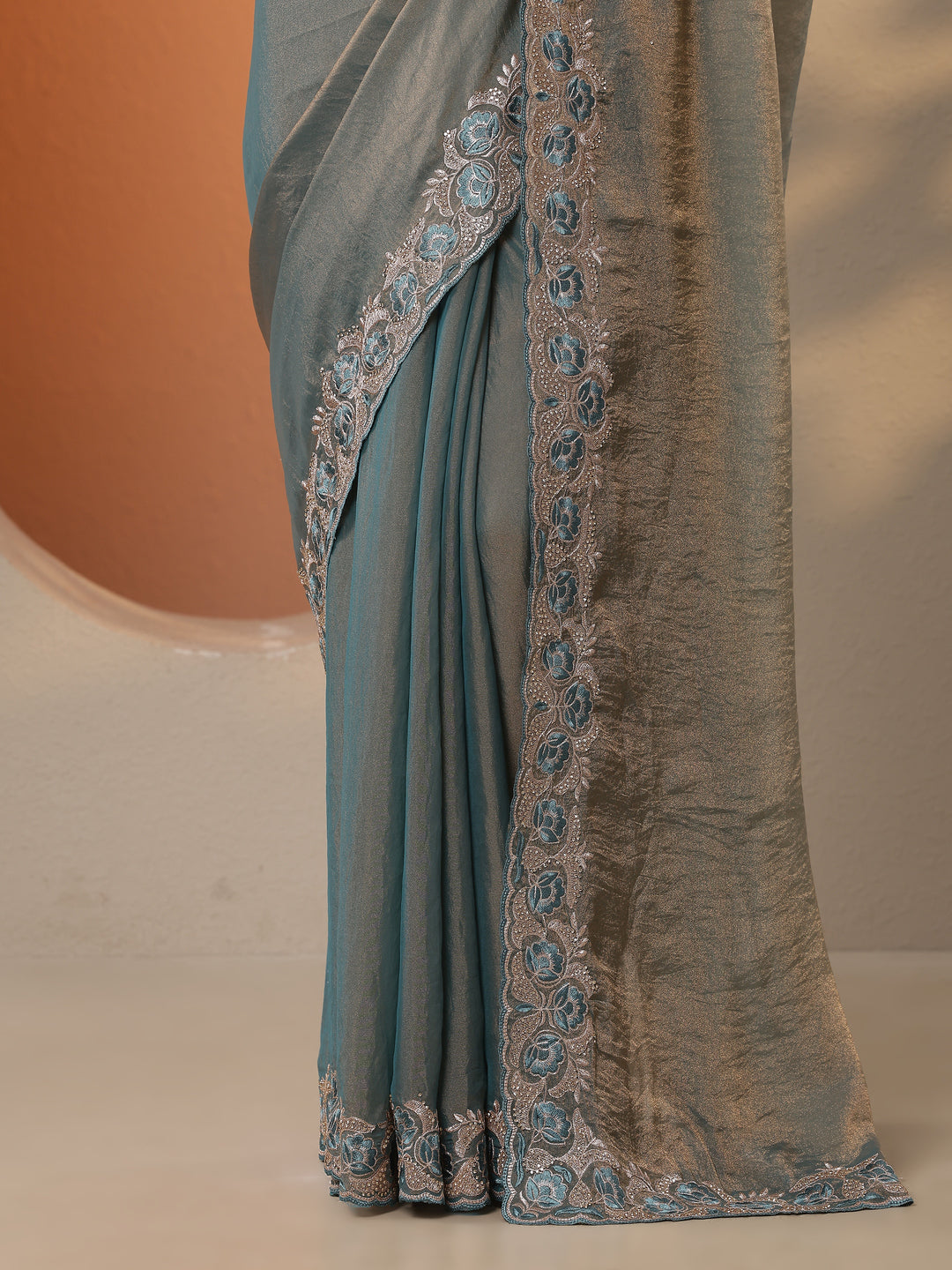  Green Solid Organza Saree With Unstitched Blouse Piece 