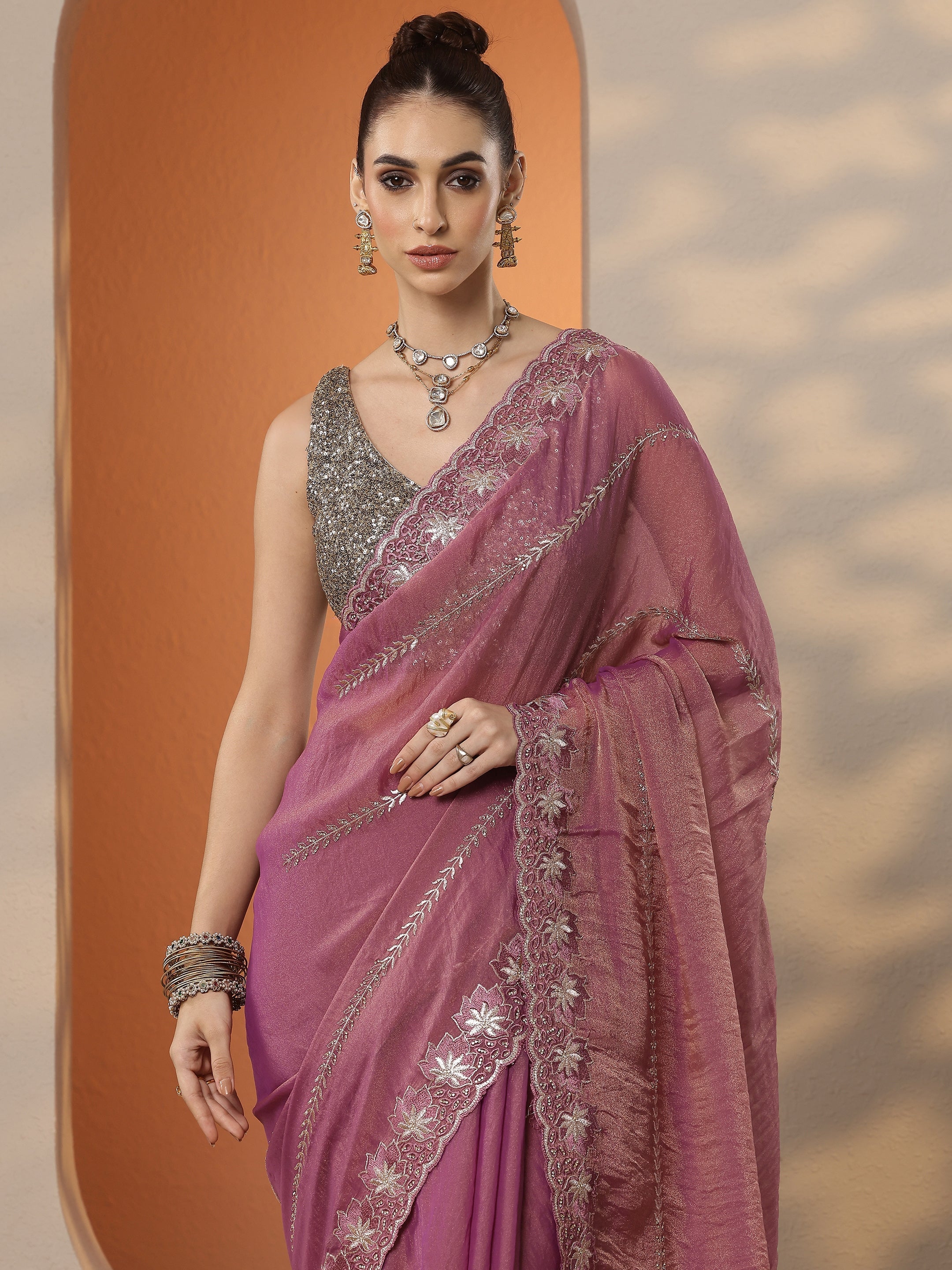 Pink Embellished Organza Saree With Unstitched Blouse Piece-image-43