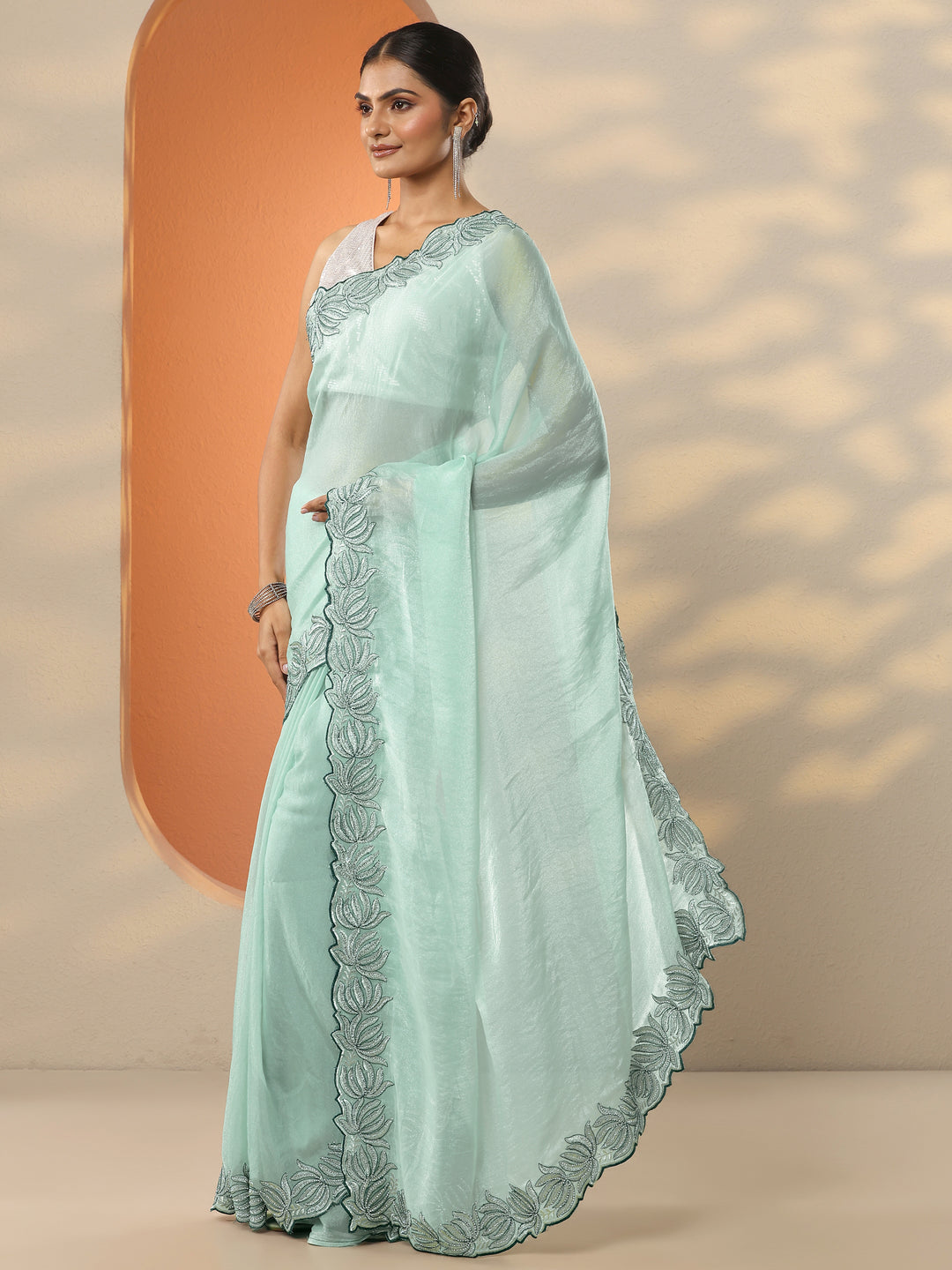  Green Solid Organza Saree With Unstitched Blouse Piece 