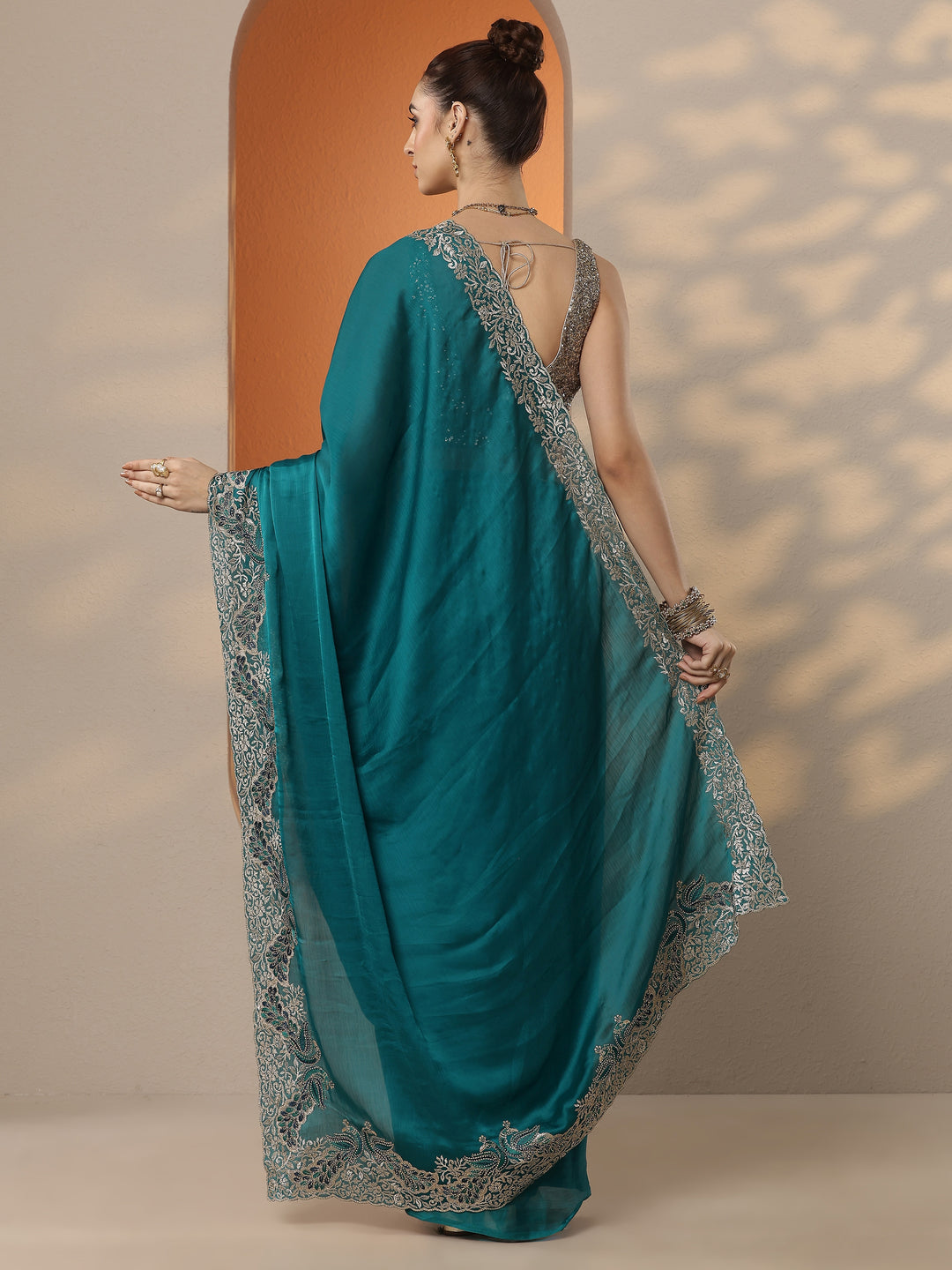  Green Solid Chiffon Saree With Unstitched Blouse Piece 