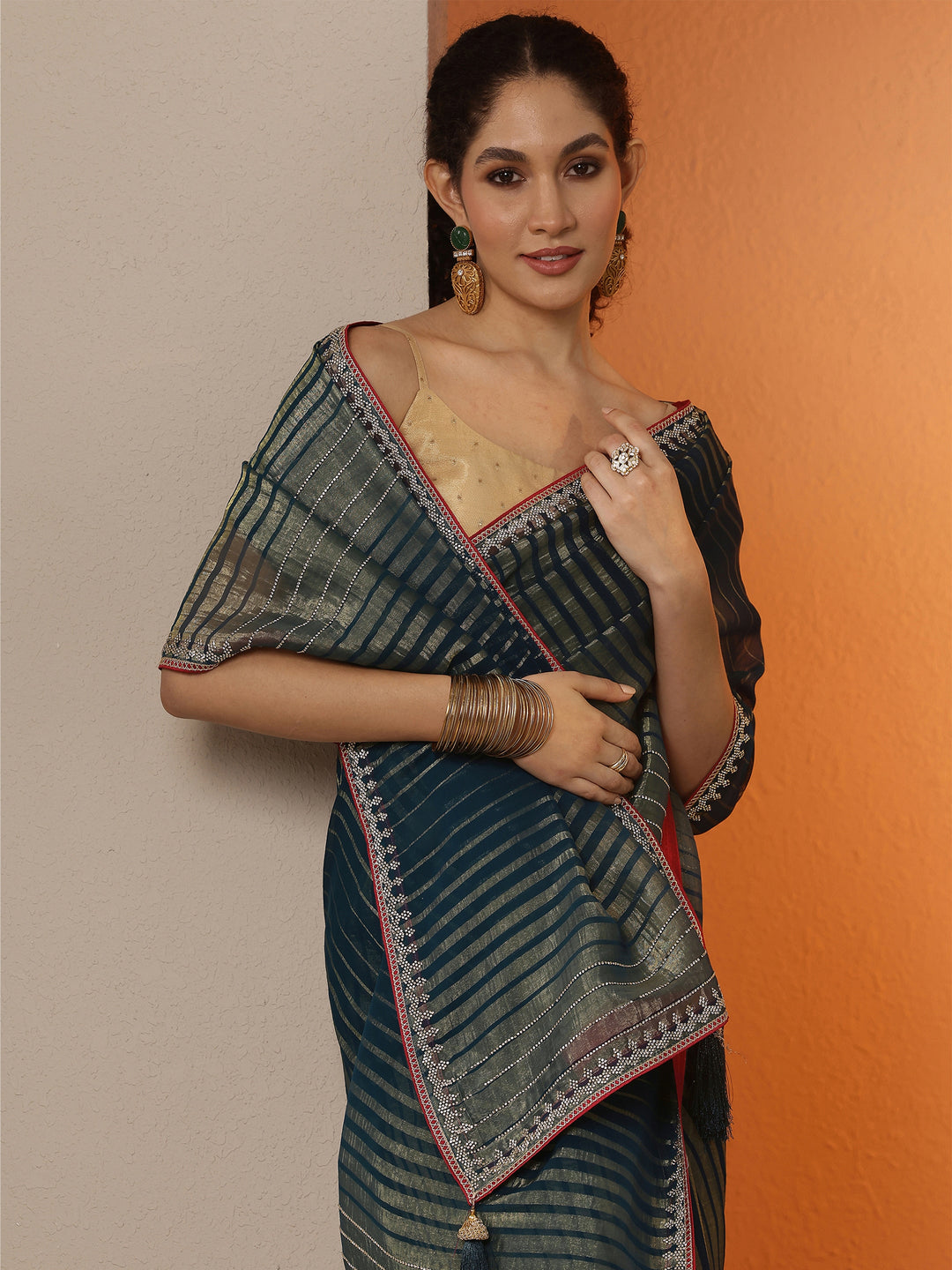 Green Embellished Georgette Saree With Unstitched Blouse Piece