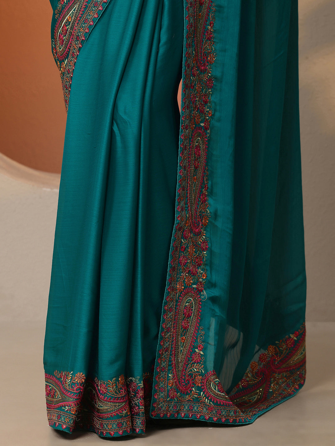  Green Solid Chiffon Saree With Unstitched Blouse Piece 
