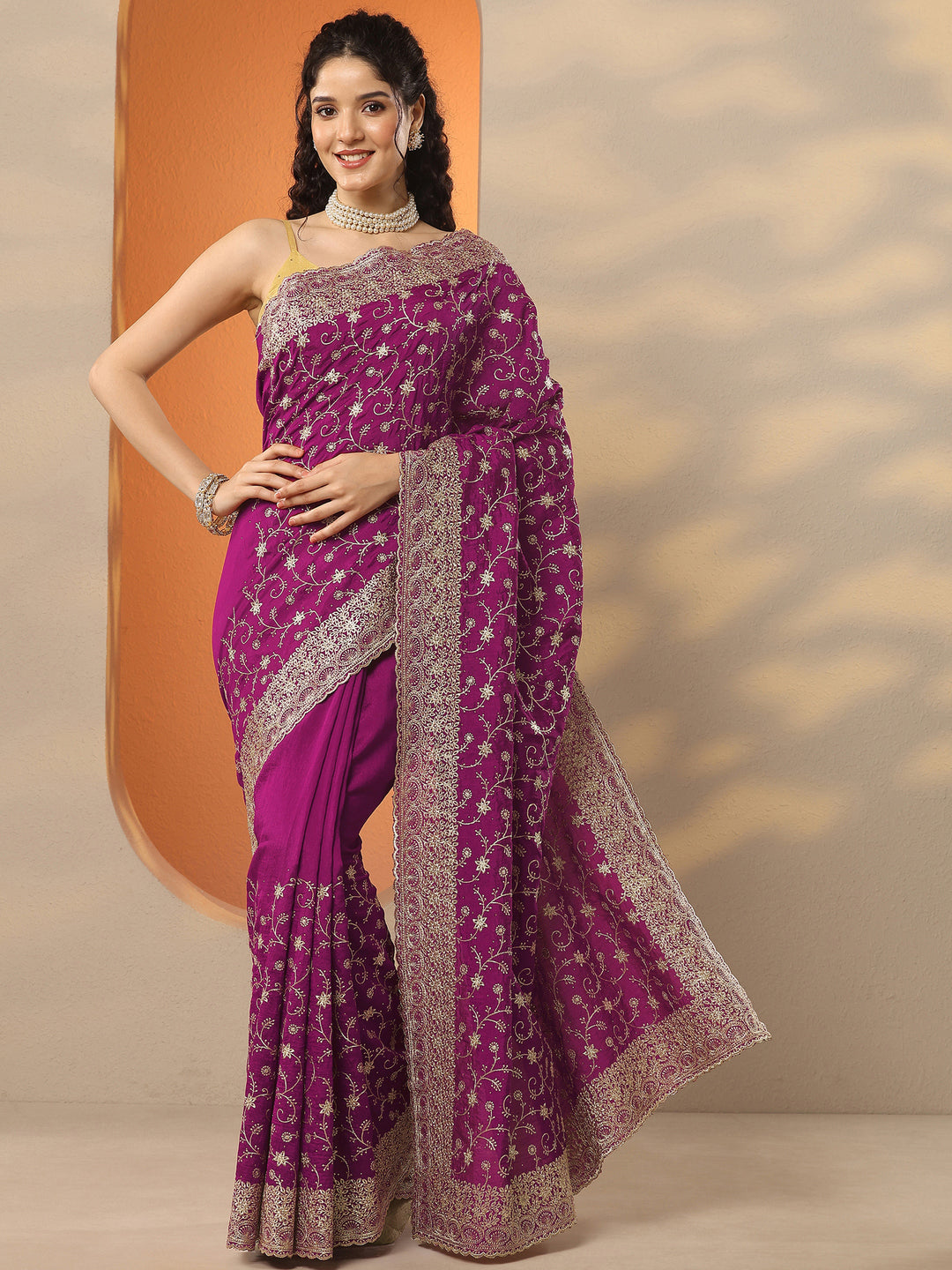  Magenta Embellished Silk Blend Saree With Unstitched Blouse Piece 