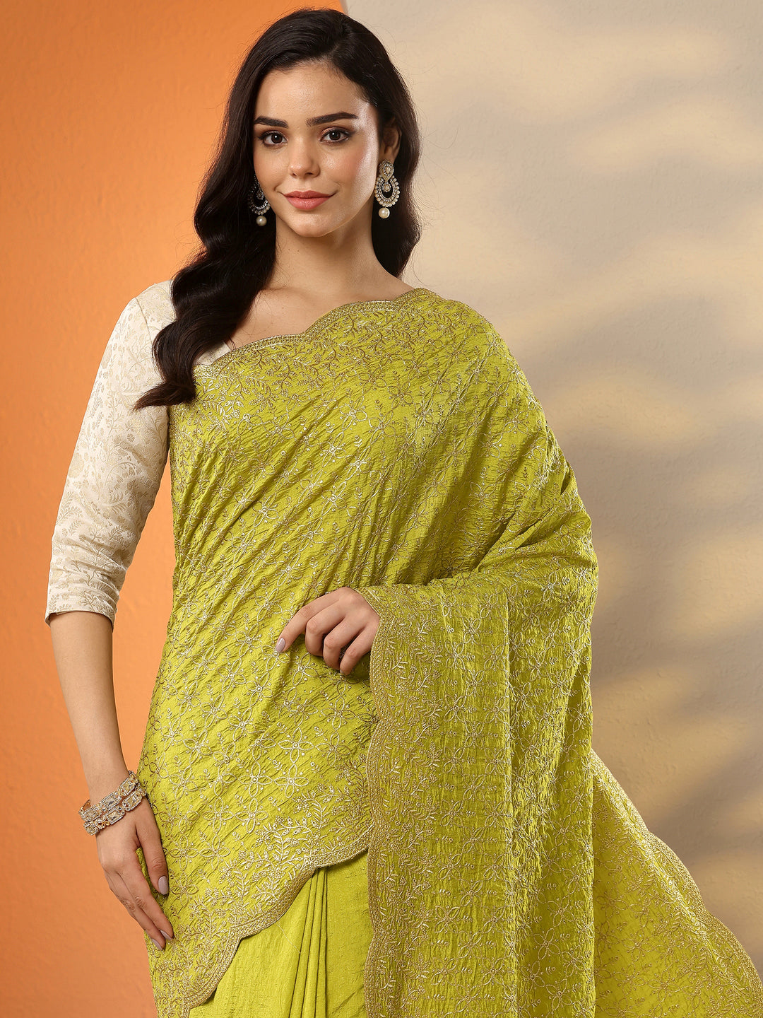  Green Embellished Silk Blend Saree With Unstitched Blouse Piece 