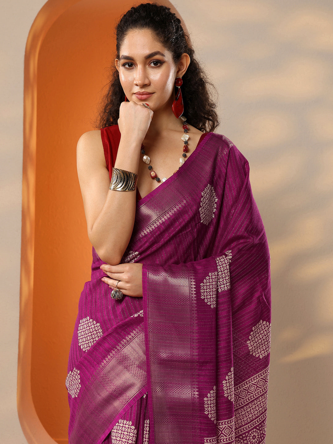  Magenta Printed Silk Blend Saree With Unstitched Blouse Picece 